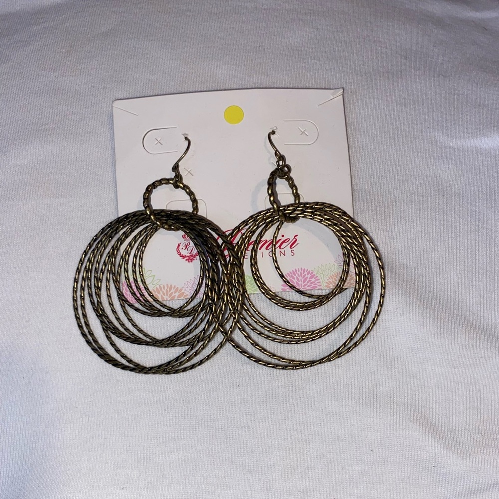 Premier Designs Earrings